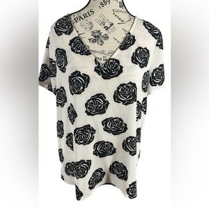 C&E Women's White Black Floral V-Neck Short Sleeve Pullover Blouse Large